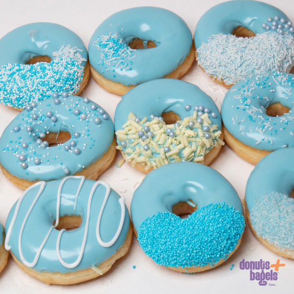 Gender reveal donuts blauw
